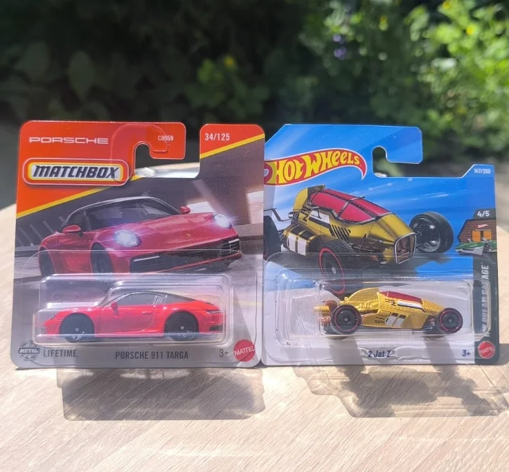 Hot Wheels 2 Jet Z (TH) + Porshe 911 Targa 1:64