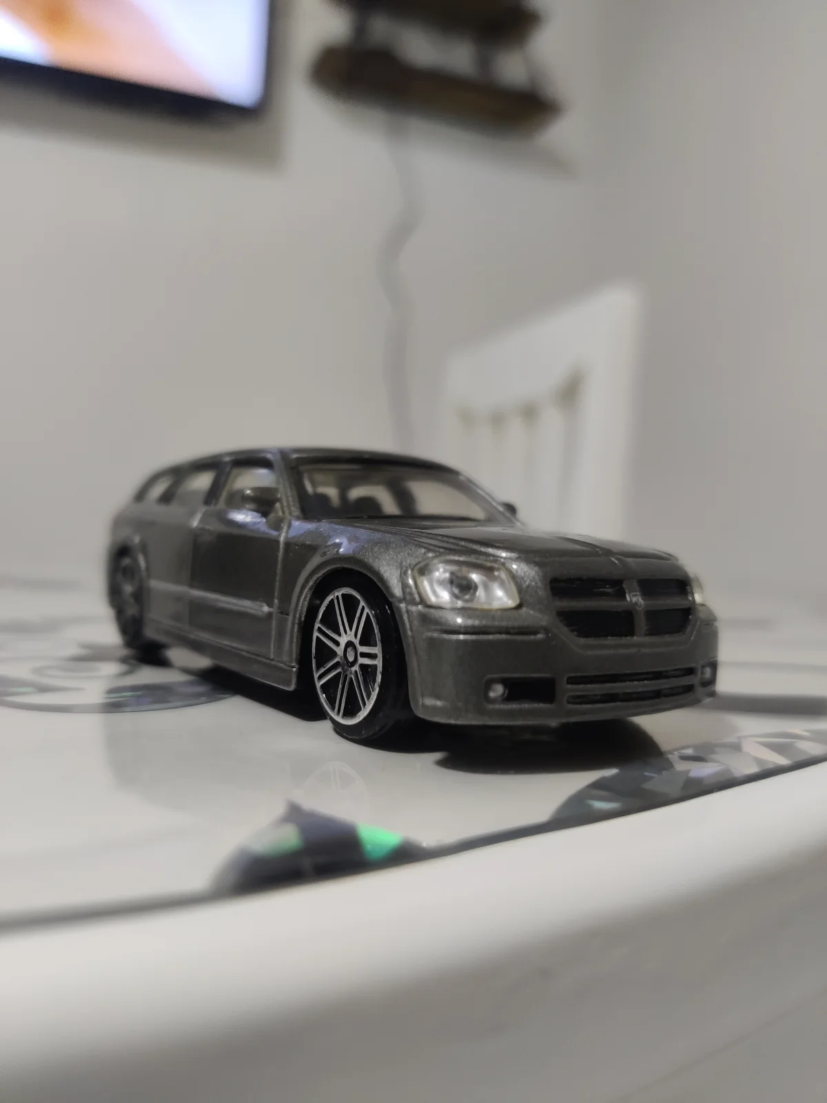Bburago Dodge Magnum R/T 1:43