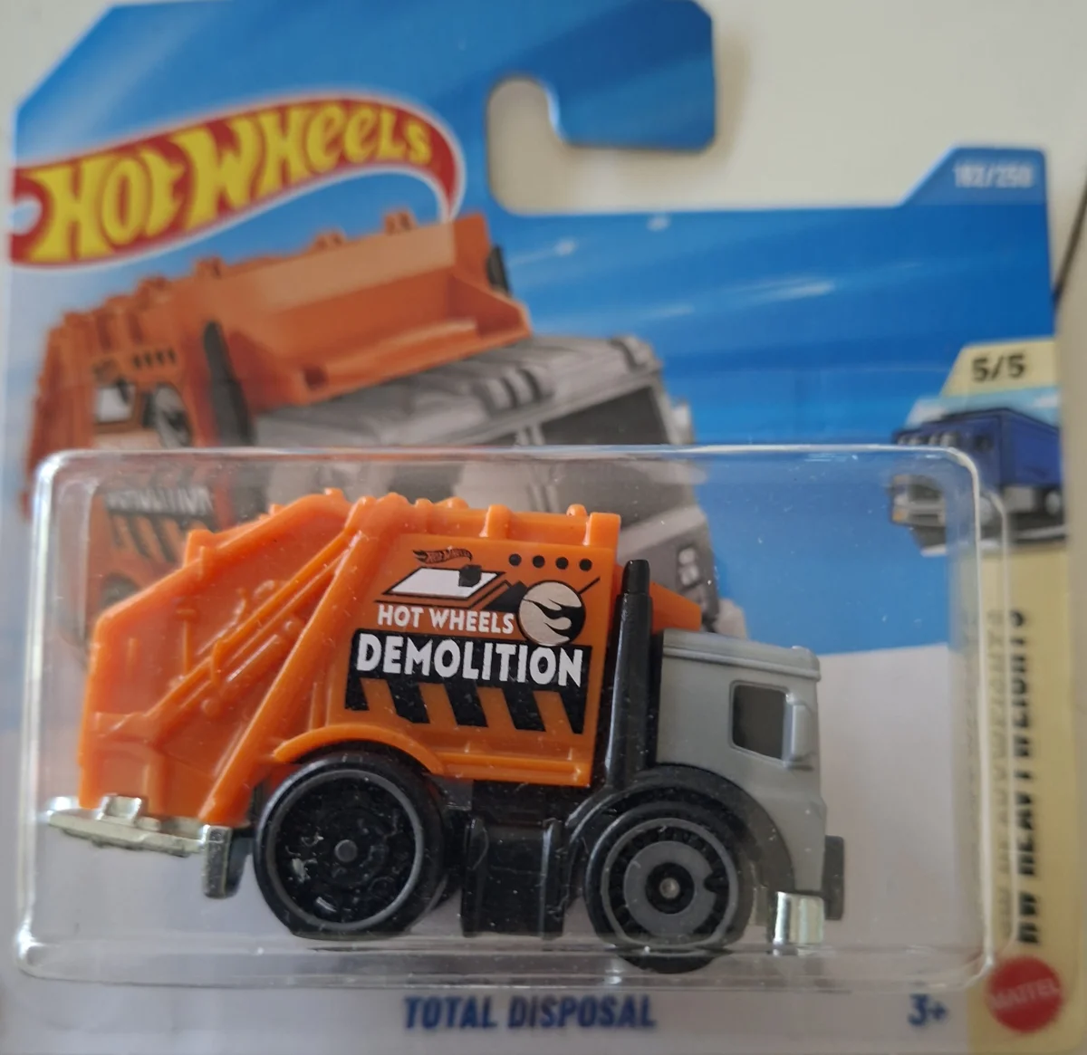 Hot Wheels Total Disposal TH 1:64