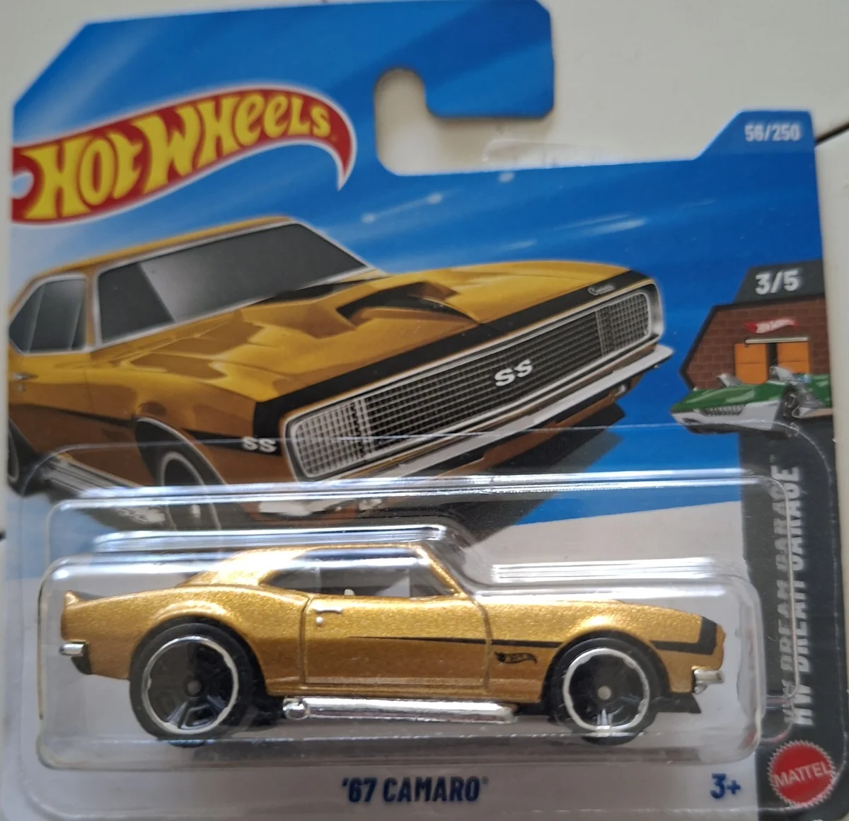 Hot Wheels '67 Camaro 1:64