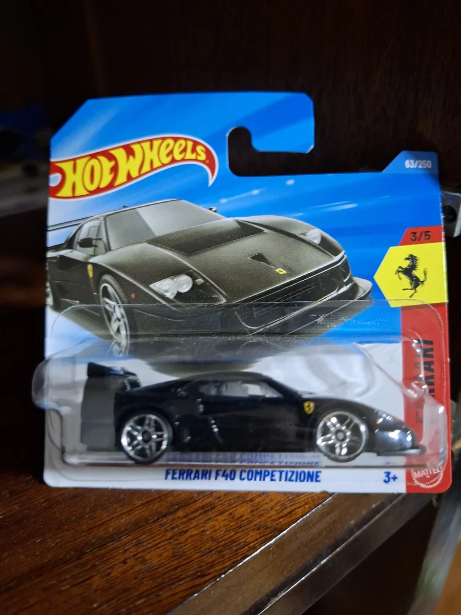 Hot Wheels Ferrari F40 Competizione 1:64