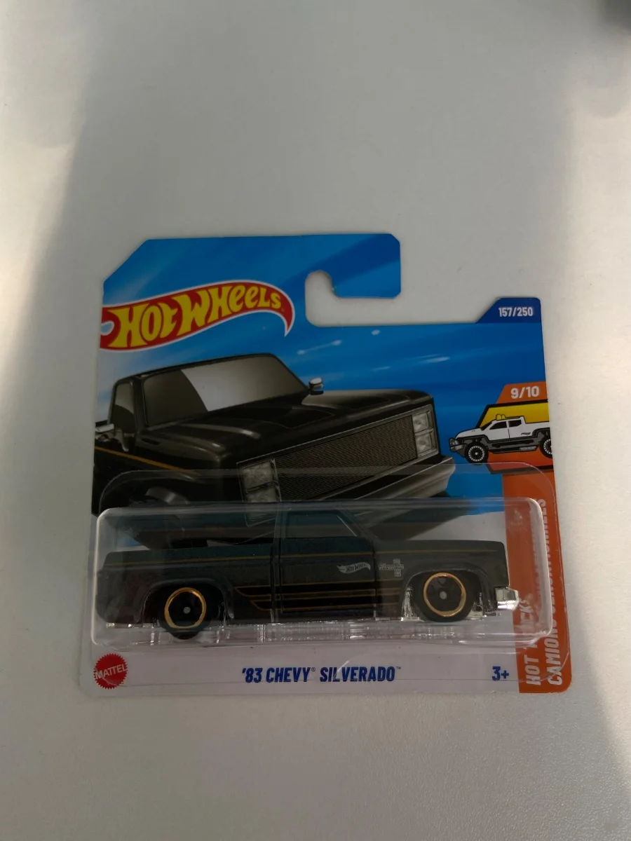 Hot Wheels ‘83 CHEVY SILVERADO 1:64