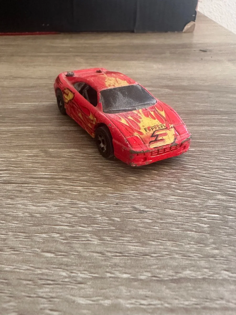 Hot Wheels Ferrari 355 1:87