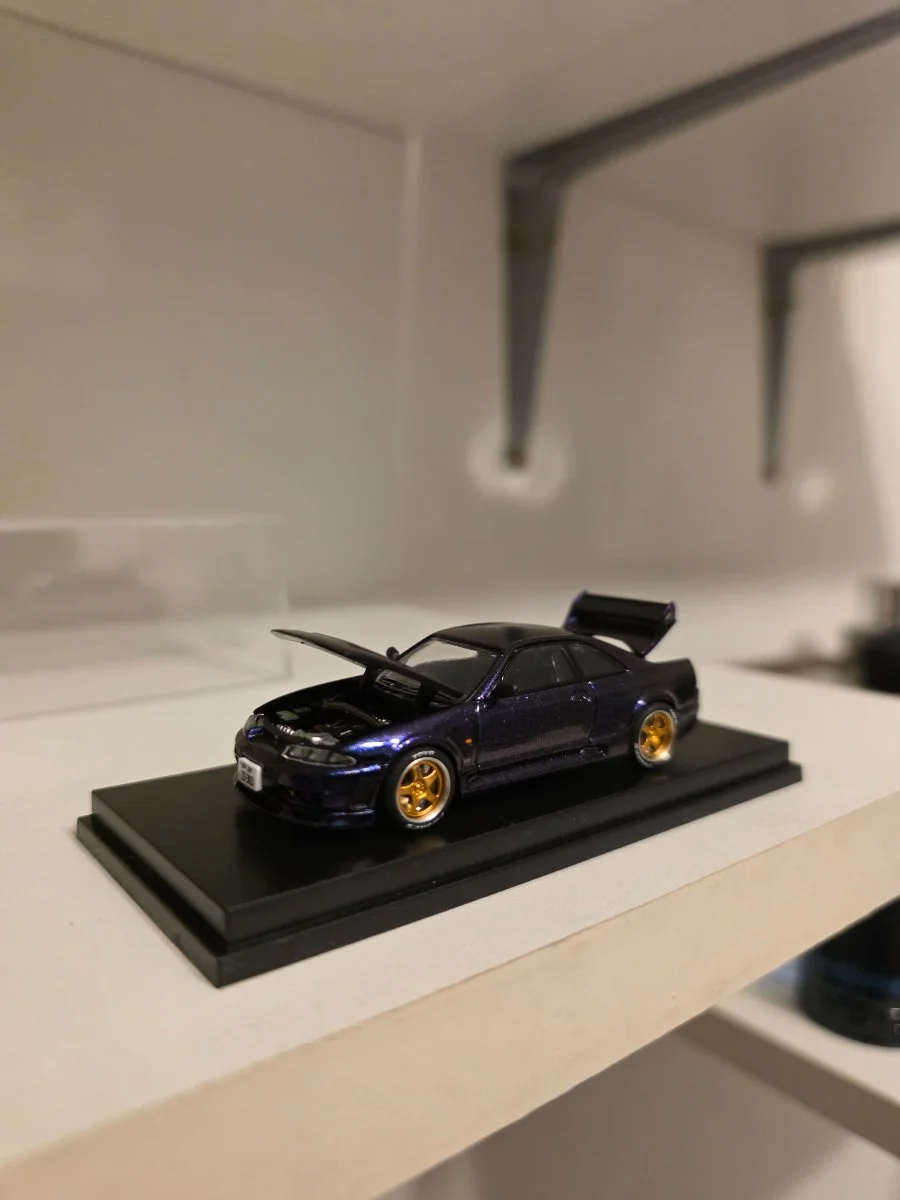 AutoArt Poprace SKYLINE GT-R R33 NISMO MIDNIGHT PURPLE  1:64