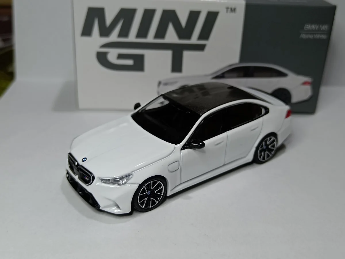 Mini GT Mini GT BMW M5 G90 1:64