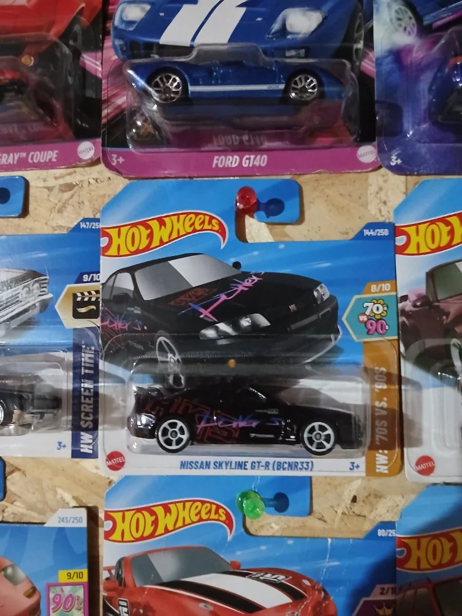 AutoArt Nissan skayline gt-r  1:64