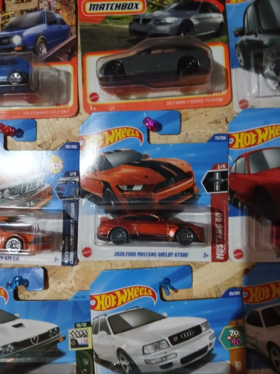 AutoArt 20220 ford mustang shelby gt500 1:64