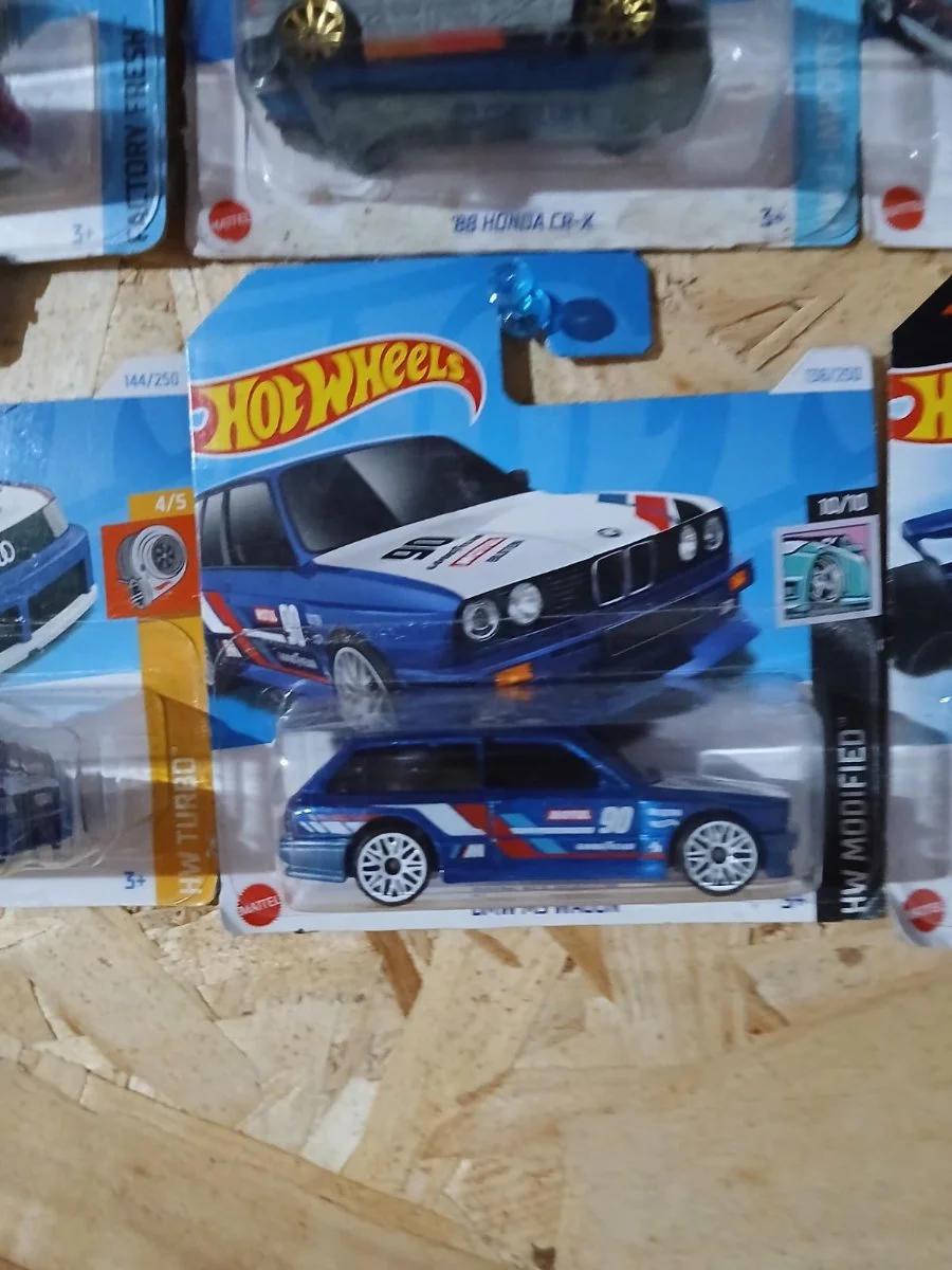 AutoArt bmw m3 wagon  1:64