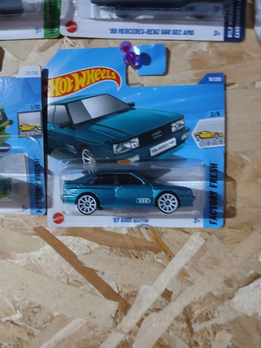 AutoArt 87 audi quattro 1:64