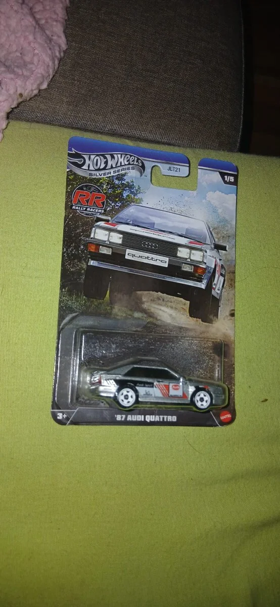 AutoArt 87 audi quattro 1:64