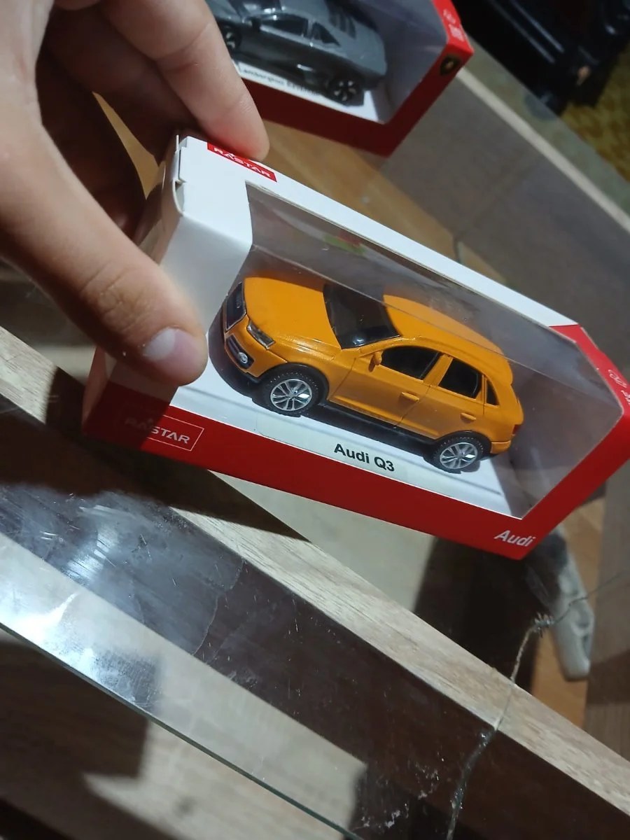 AutoArt Audi Q3 1:64