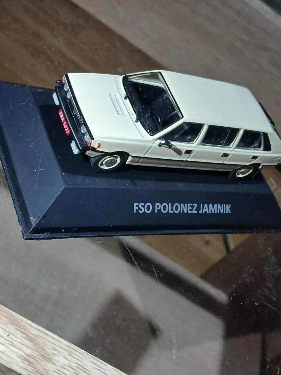 AutoArt Fso polonez jamnik 1:64