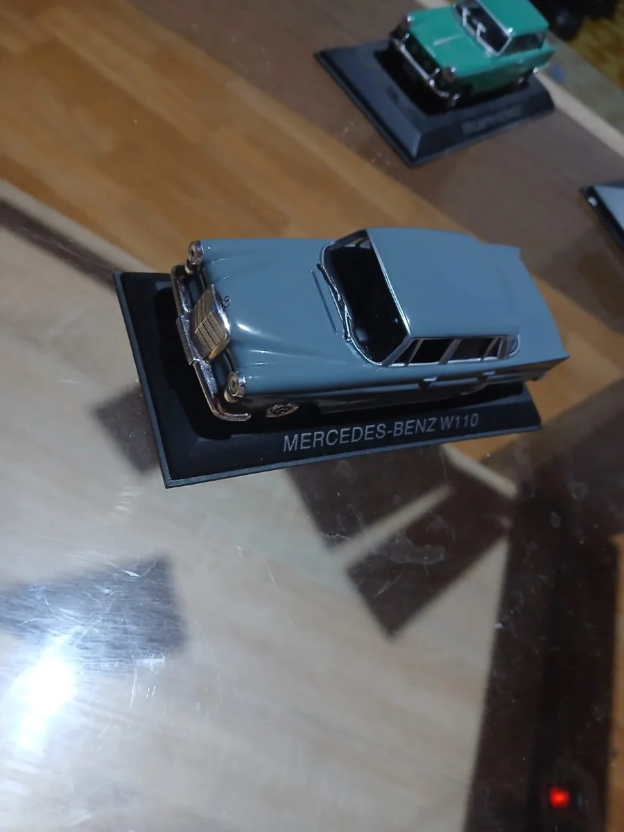 AutoArt Mercedes-benz w110 1:64