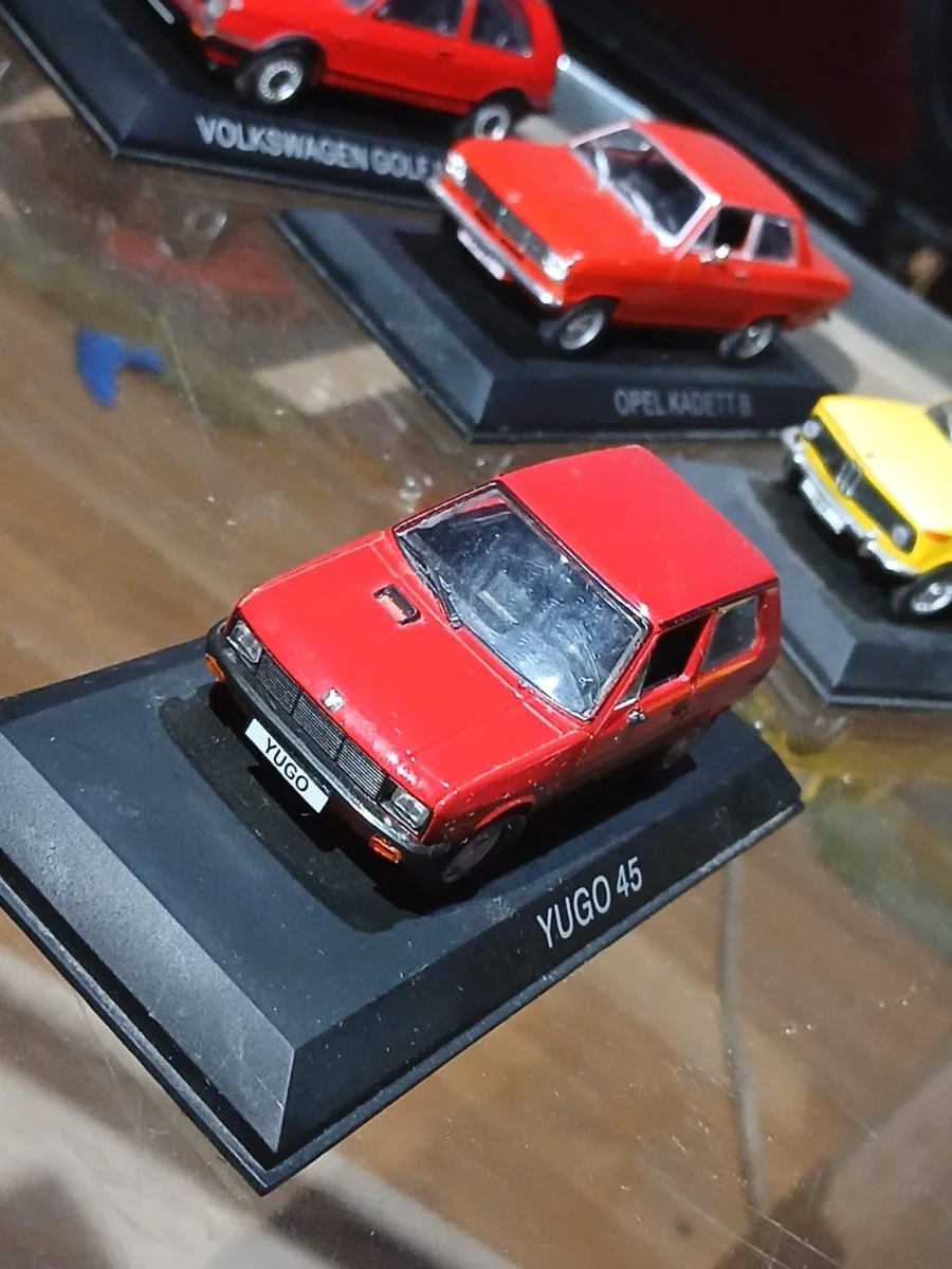AutoArt Yugo 45 1:64