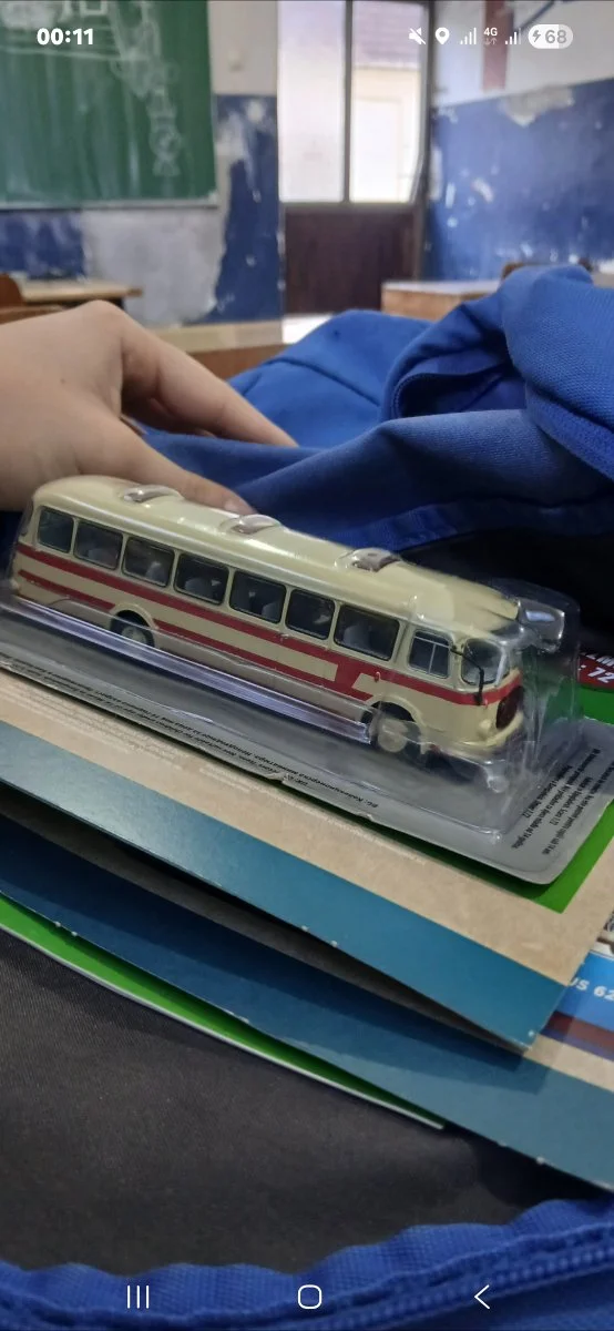 AutoArt Škoda 706 1:64