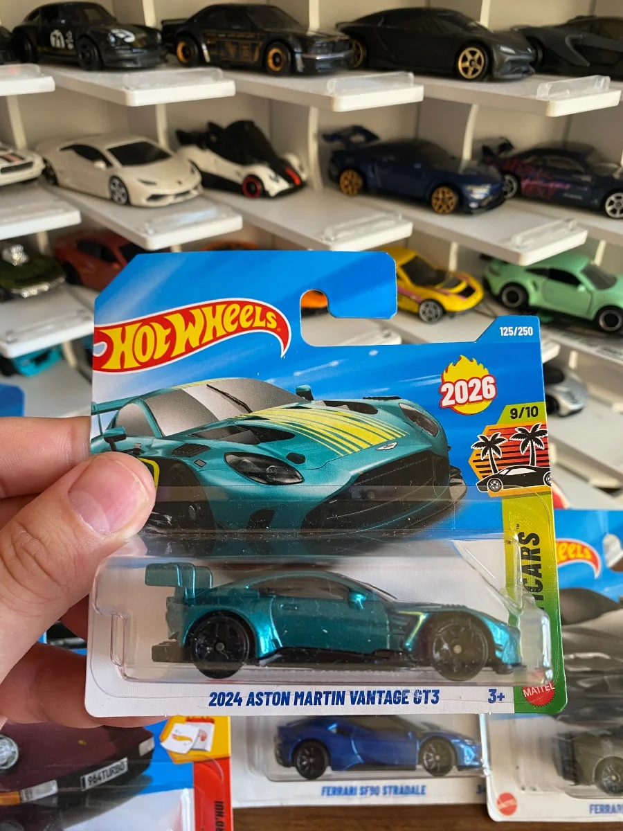 Hot Wheels Aston Martin Vintage gt3 1:64