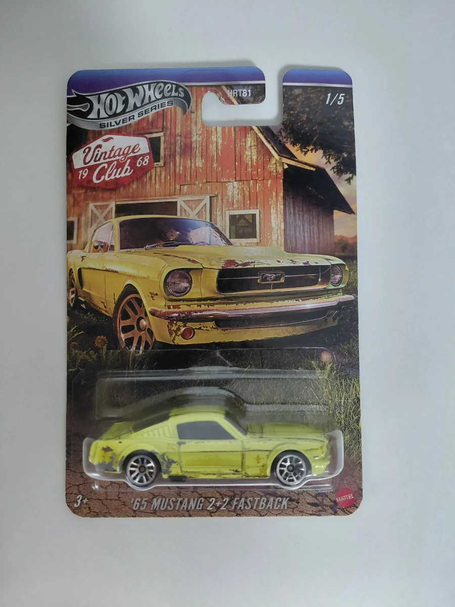 Hot Wheels '65 MUSTANG 2+2 FASTBACK 1:64