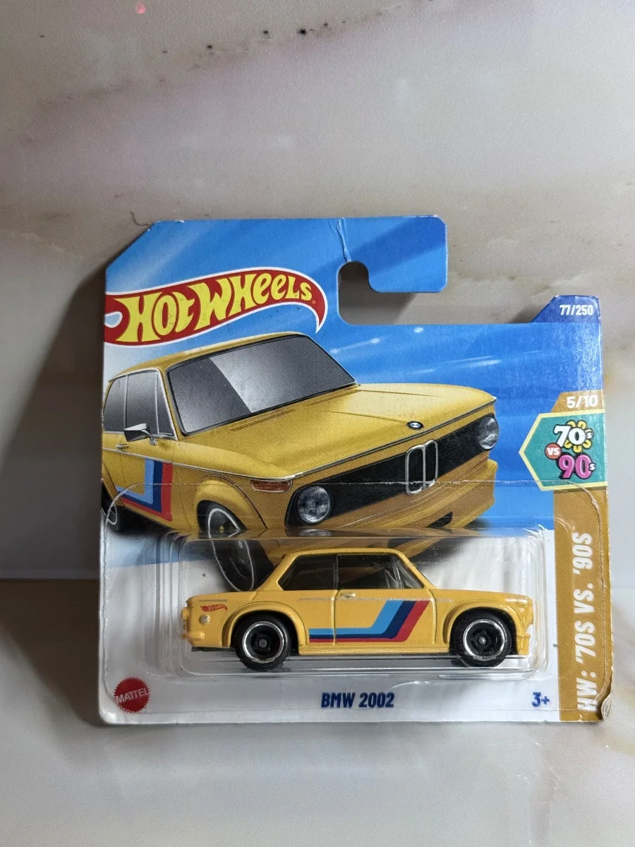 Hot Wheels BMW 2002 1:64