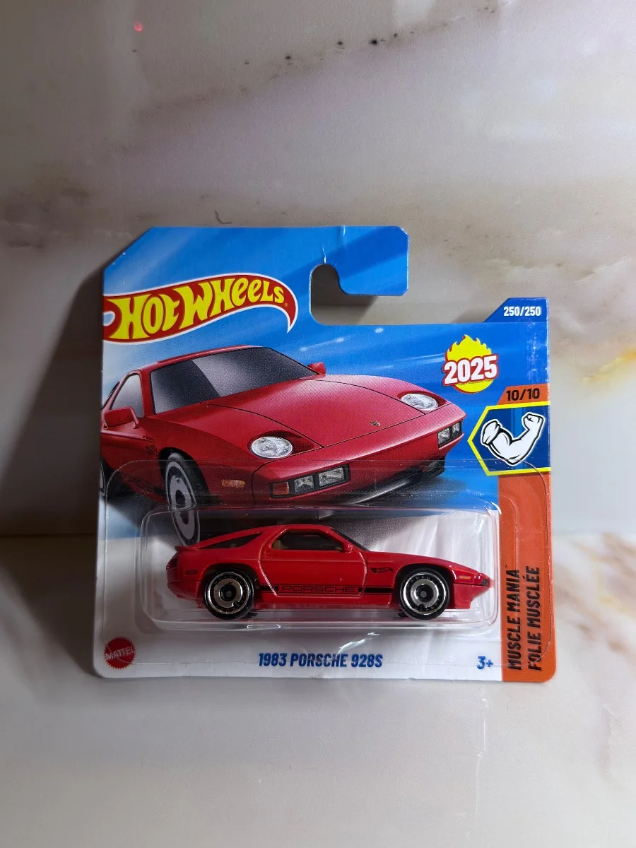 Hot Wheels 1983 PORSCHE 928S 1:64