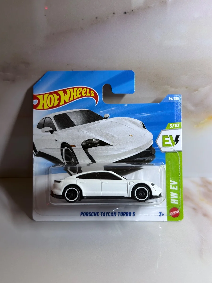 Hot Wheels PORSCHE TAYCAN TURBO S 1:64