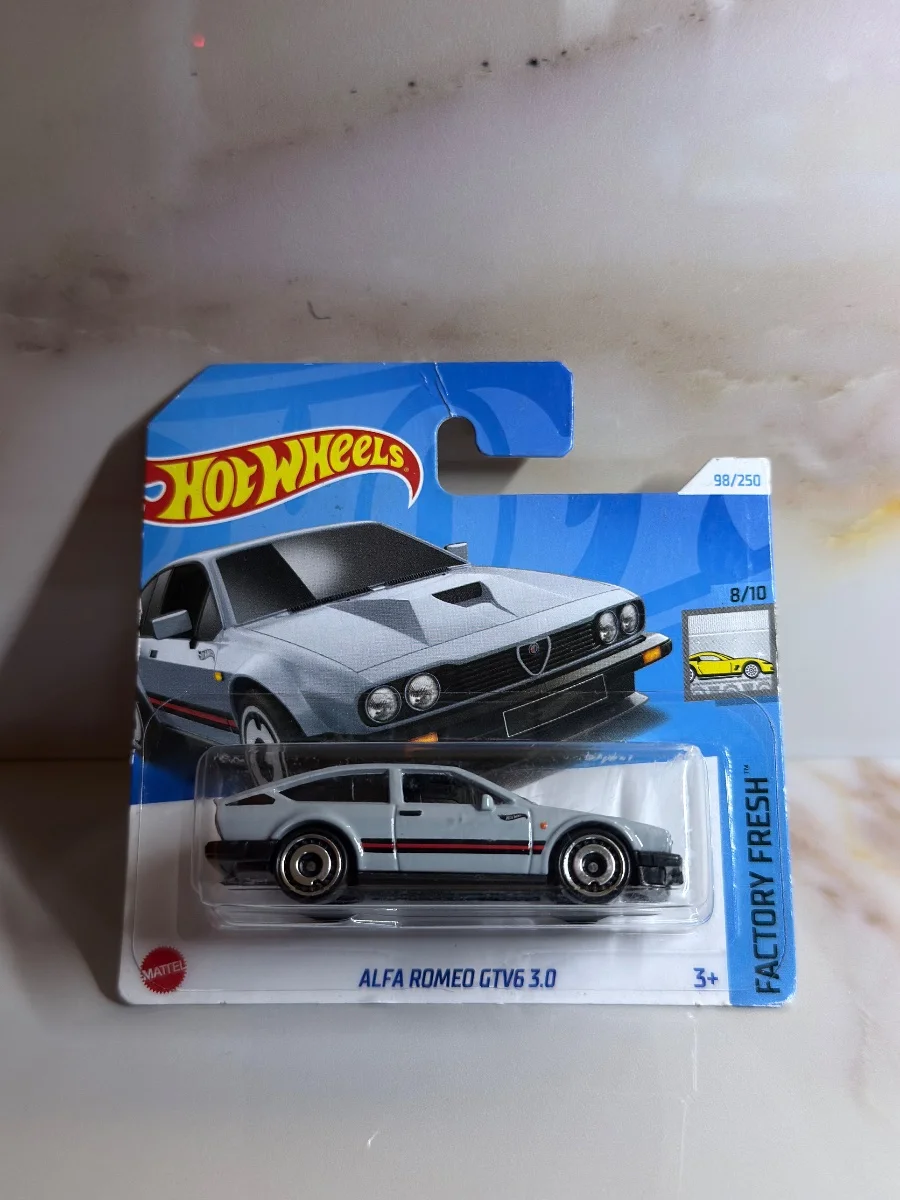 Hot Wheels ALFA ROMEO GTV6 3.0 1:64