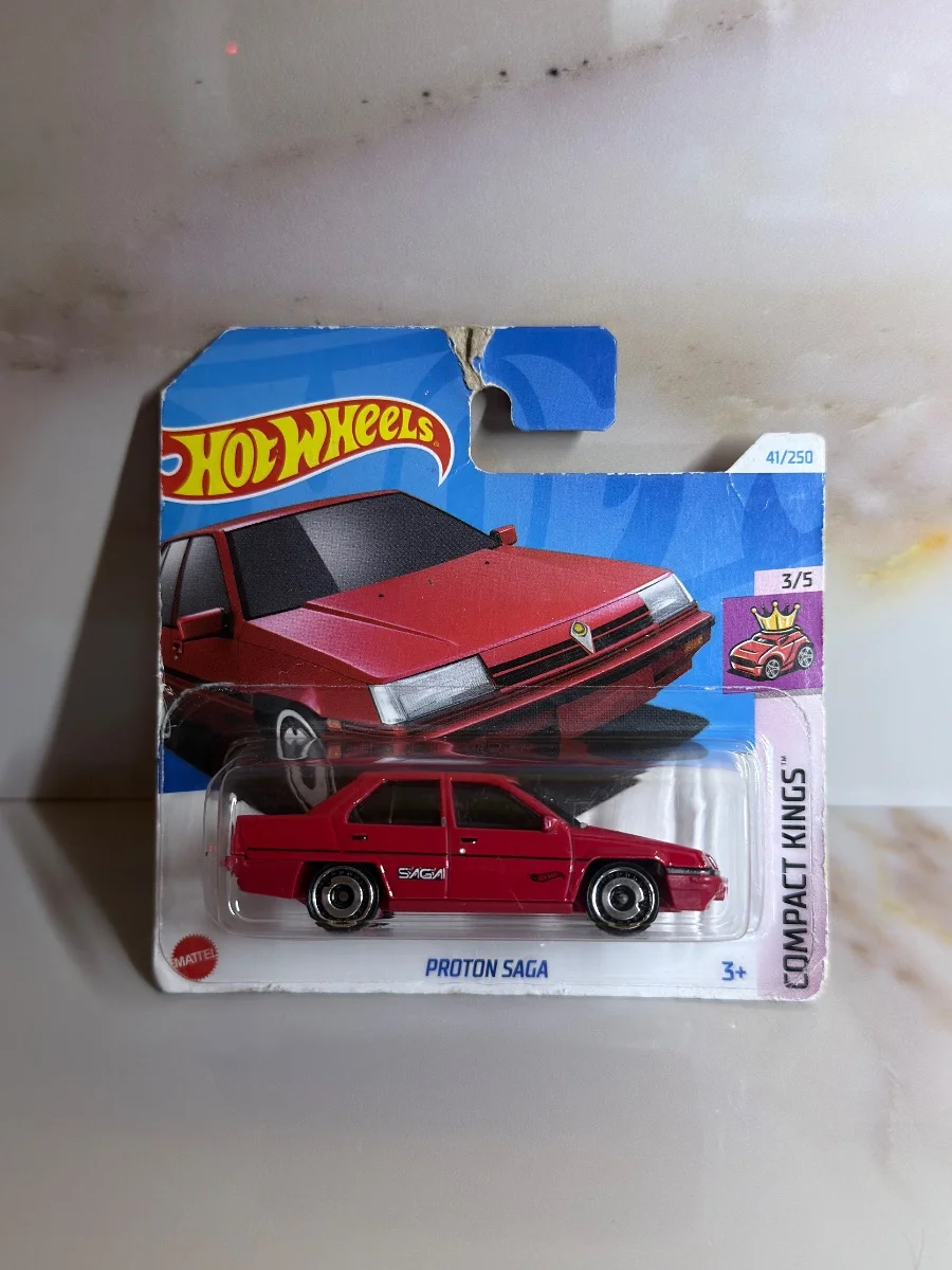 Hot Wheels PROTON SAGA / Renault 9 1:64