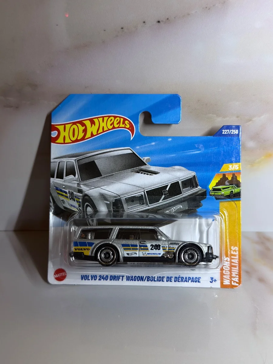 Hot Wheels VOLVO 240 DRIFT WAGON 1:64