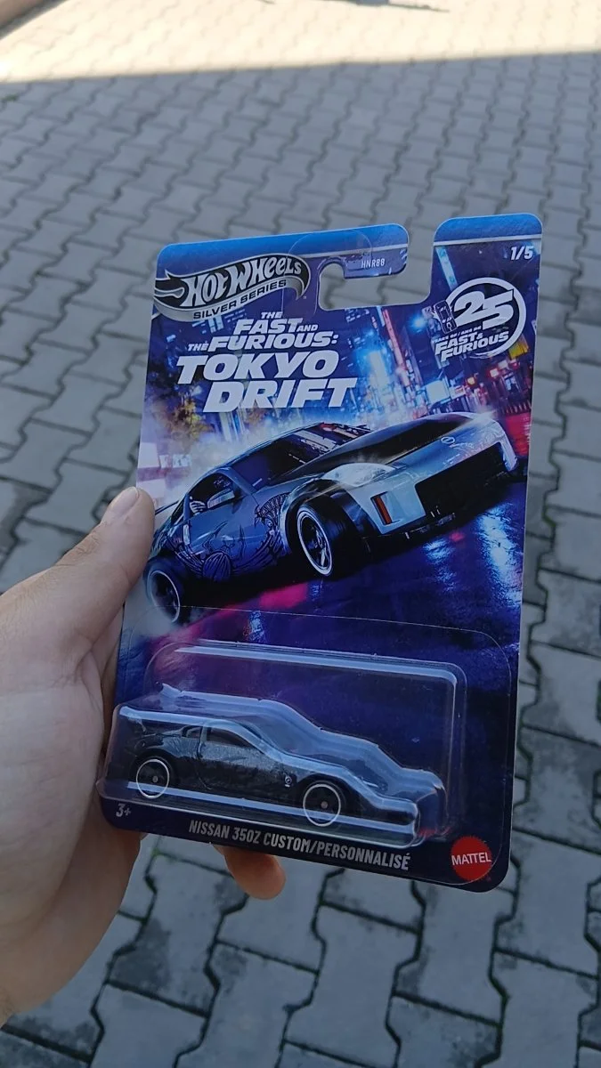 AutoArt Nissan 350z 1:64