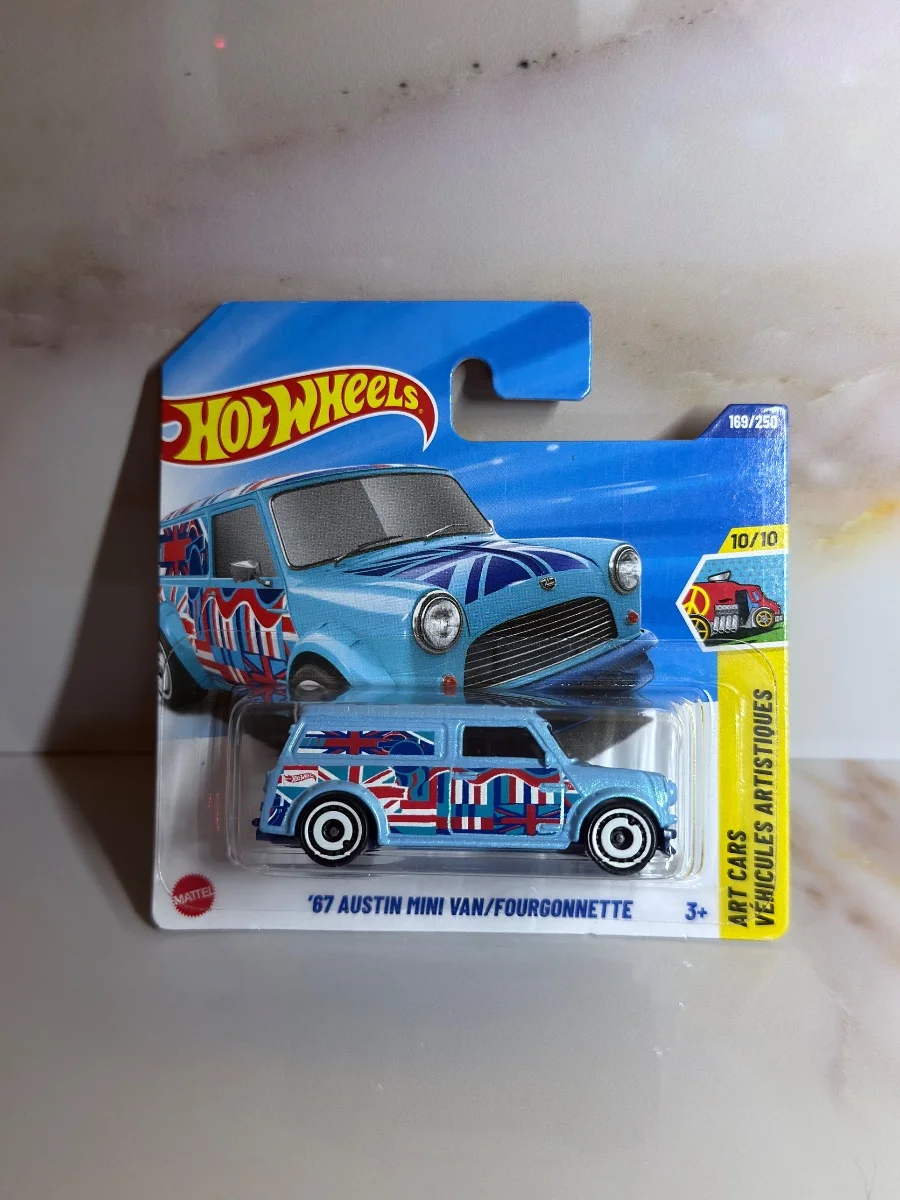 Hot Wheels ‘67 AUSTIN MINI VAN/FOURGONNETTE 1:64