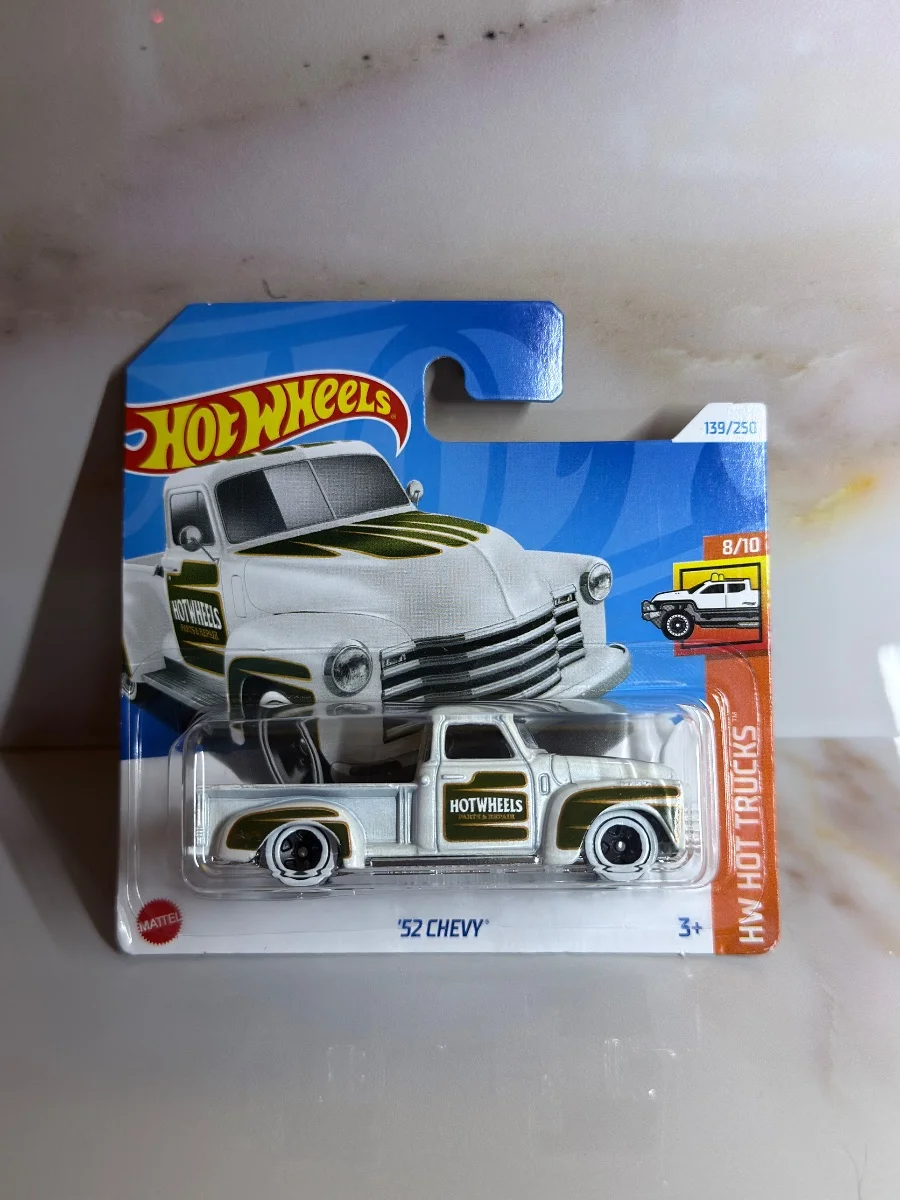 Hot Wheels ‘52 CHEVY 1:64