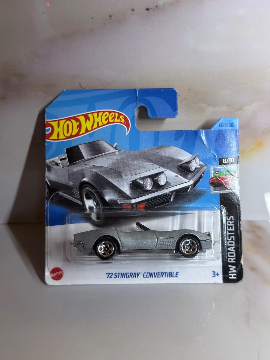 Hot Wheels ‘72 STINGRAY CONVERTIBLE 1:64