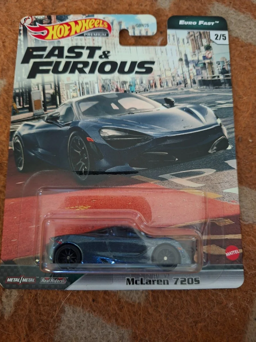 Hot Wheels McLaren 720S 1:64