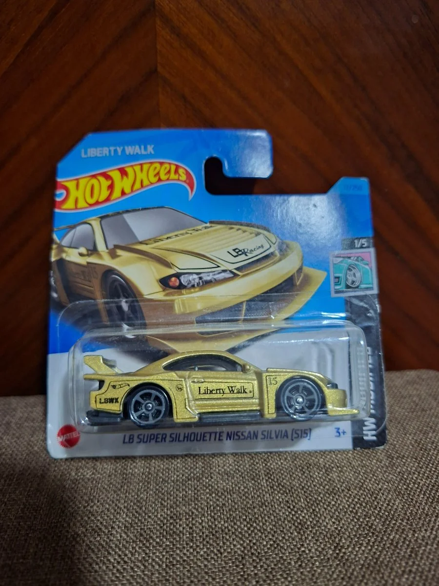 Hot Wheels LB super silhouette Nissan Silvia S15 1:64