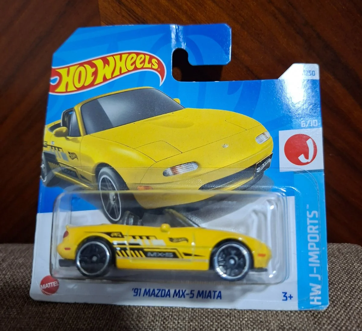 Hot Wheels '91 Mazda MX5 Miata 1:64