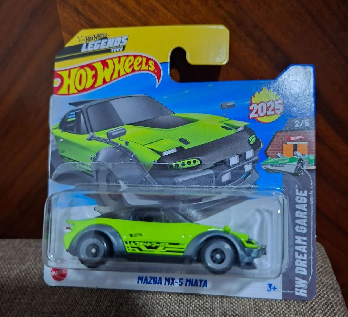 Hot Wheels Mazda MX-5 miata 1:64