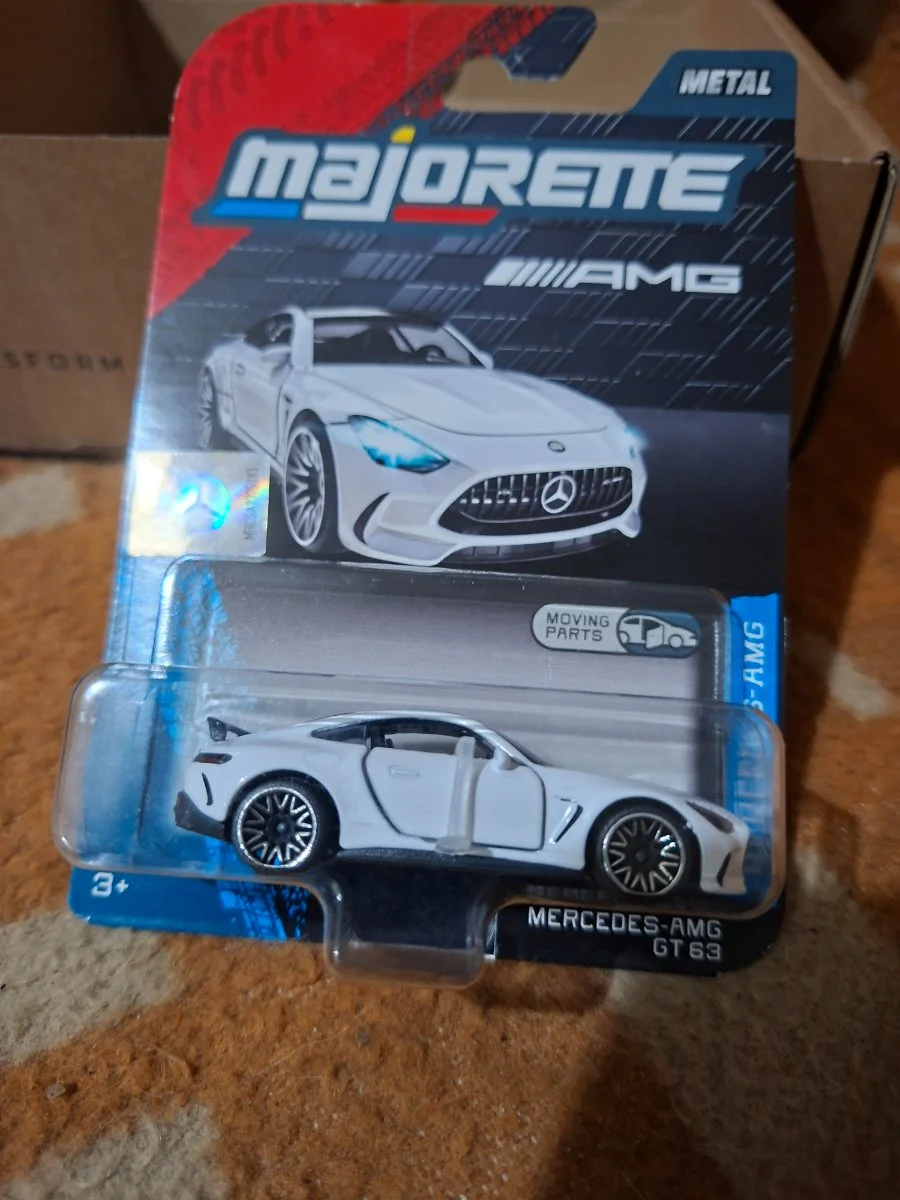 AutoArt Mercedes AMG GT 63 1:64
