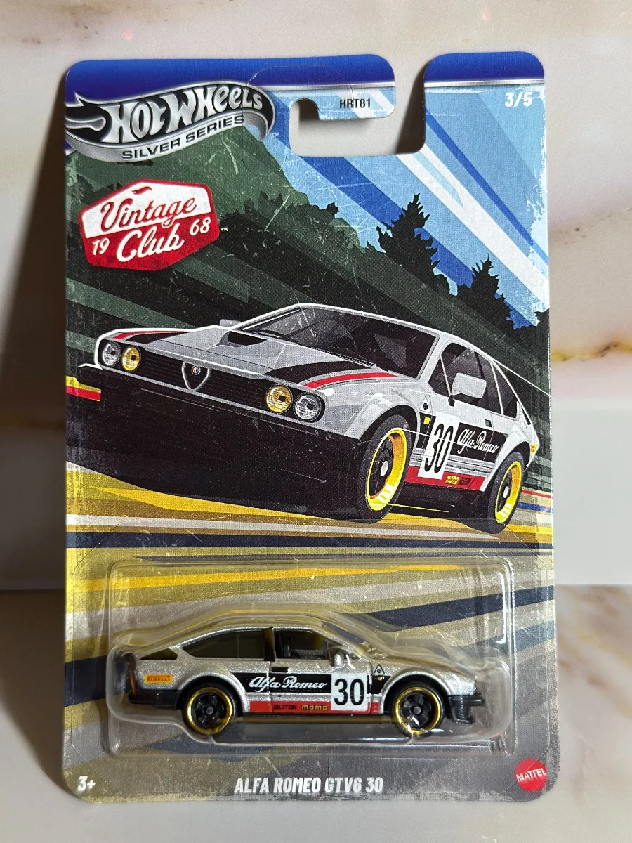 Hot Wheels ALFA ROMEO GTV6 30 1:64