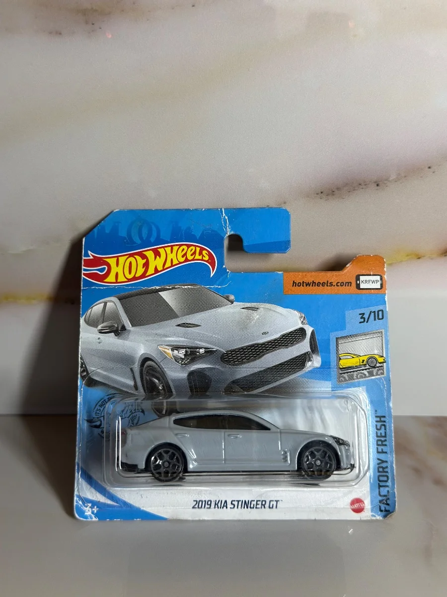 Hot Wheels 2019 KIA STINGER GT 1:64