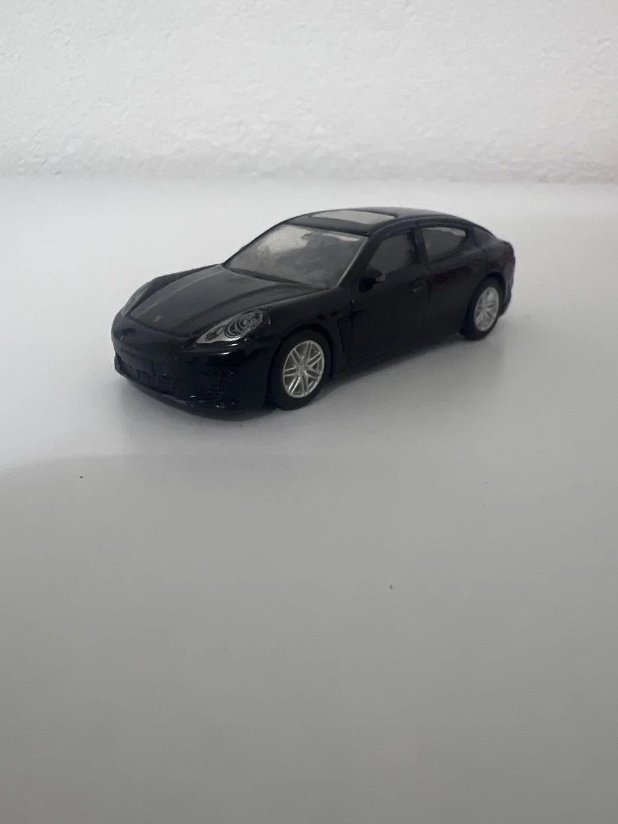 RMZ City Porsche Panamera Turbo 1:64