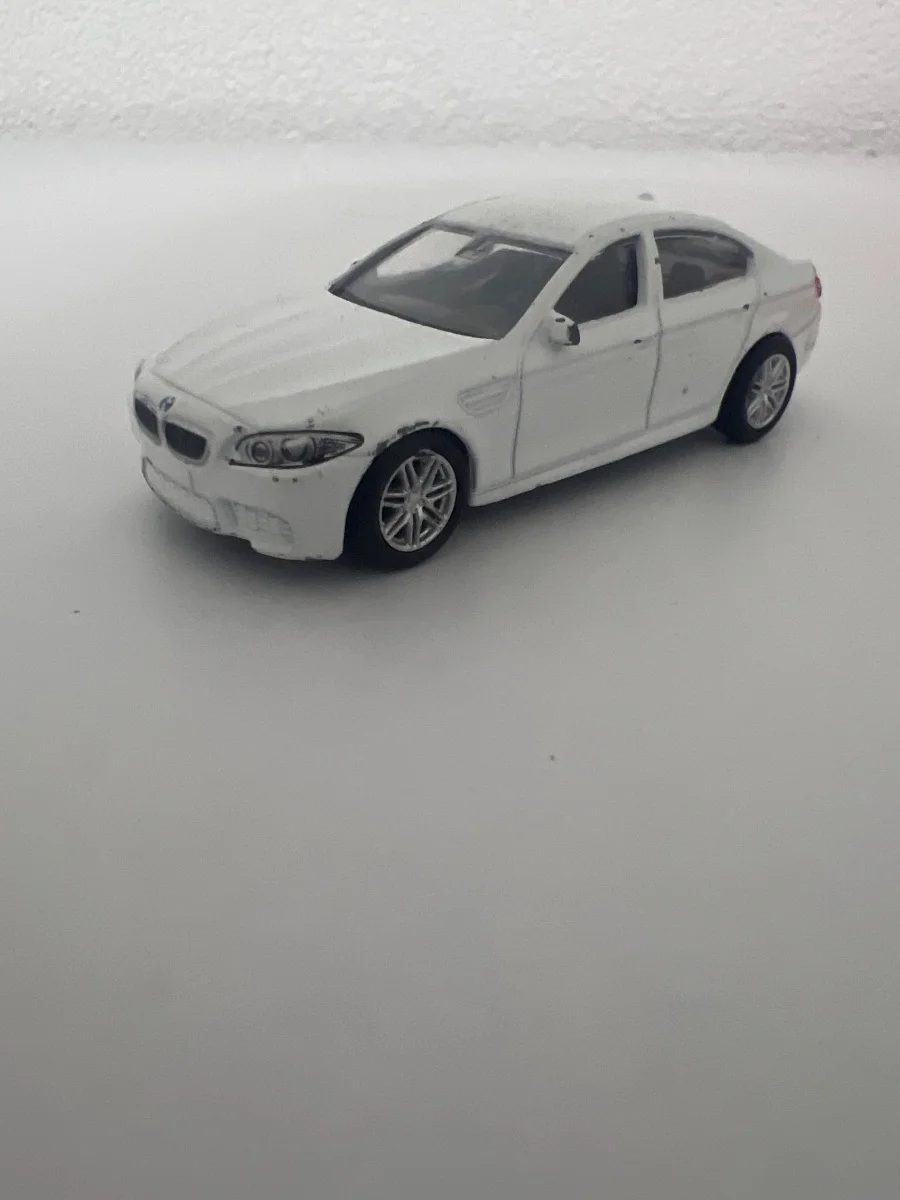 RMZ City BMW M5 1:64