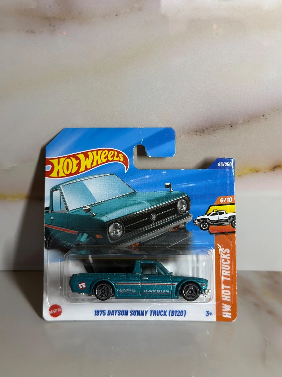 Hot Wheels 1975 DATSUN SUNNY TRUCK (B120) 1:64