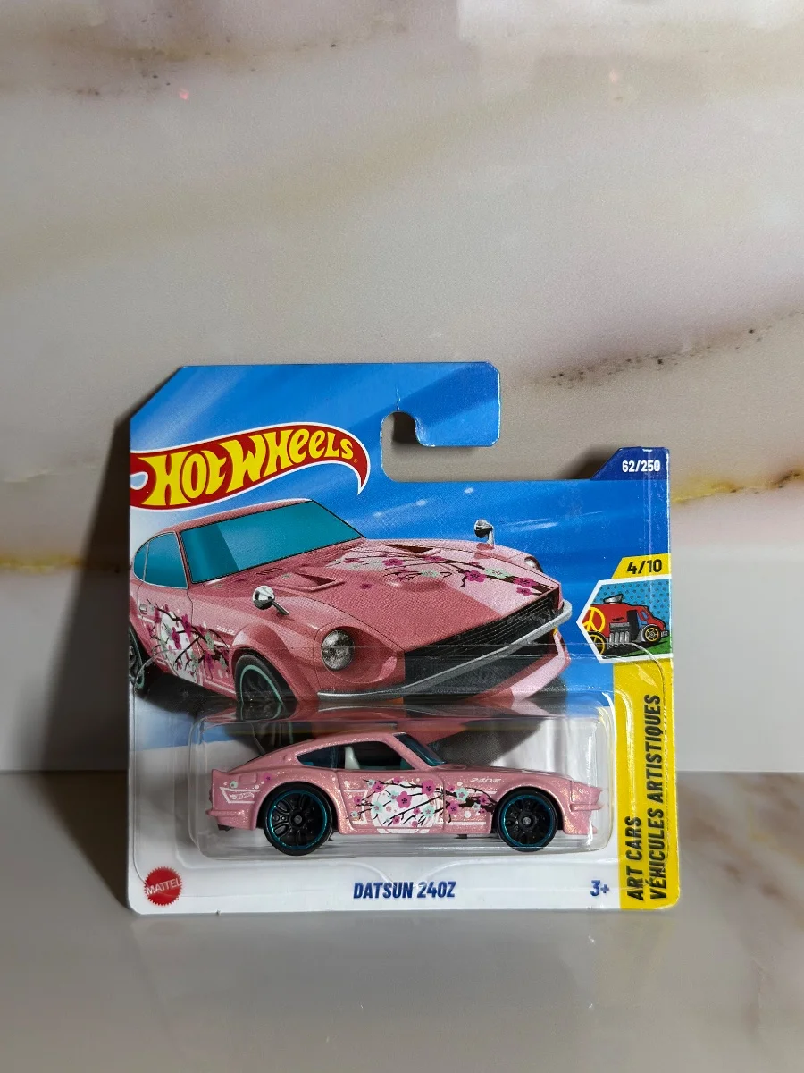 Hot Wheels DATSUN 240Z 1:64