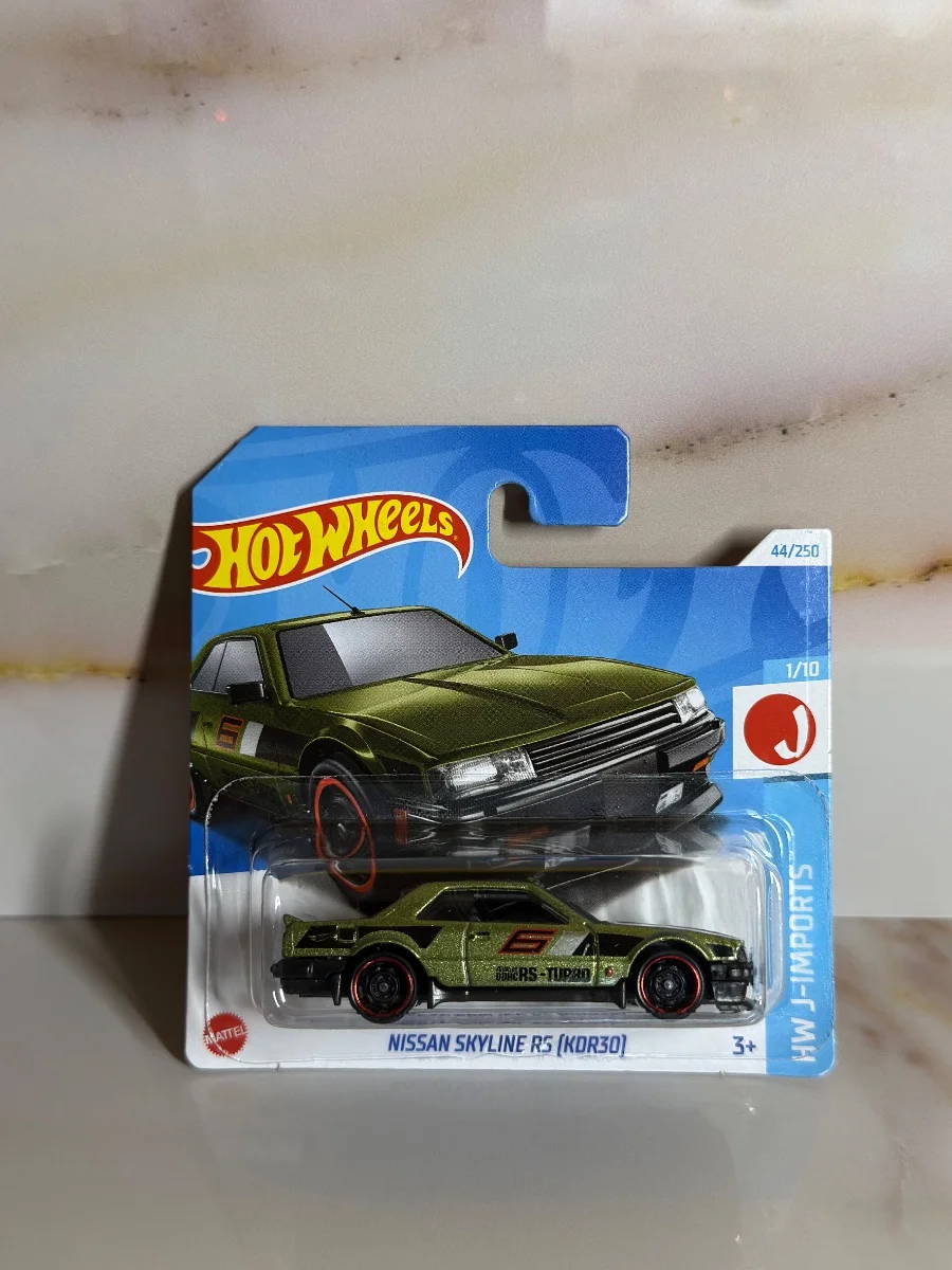 Hot Wheels NISSAN SKYLINE RS (KDR30) 1:64