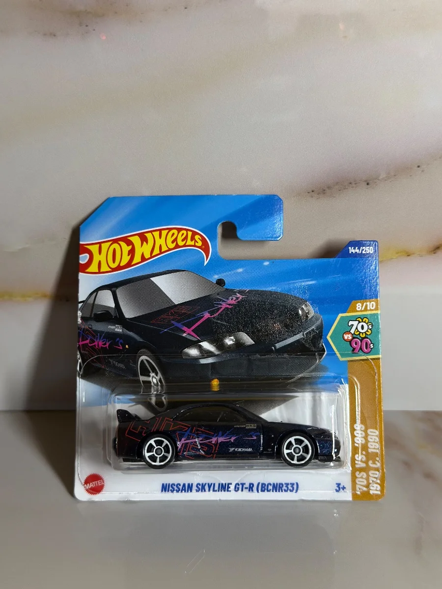Hot Wheels NISSAN SKYLINE GT-R (BCNR33) 1:64