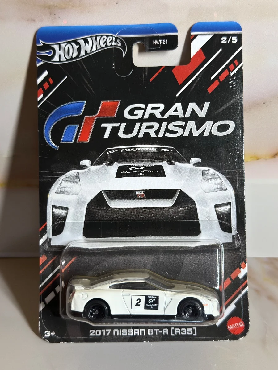 Hot Wheels 2017 NISSAN GT-R (R35) 1:64