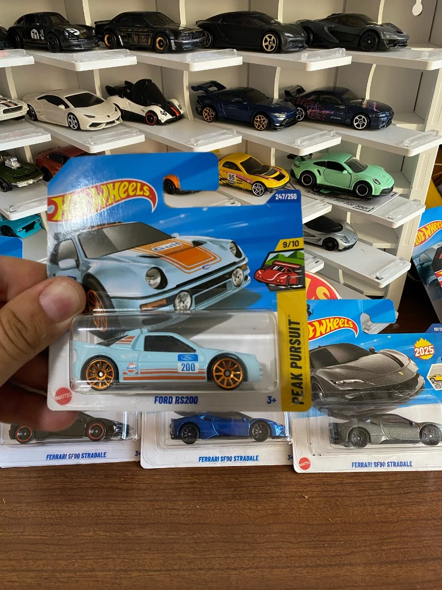 Hot Wheels Ford rs200 1:64
