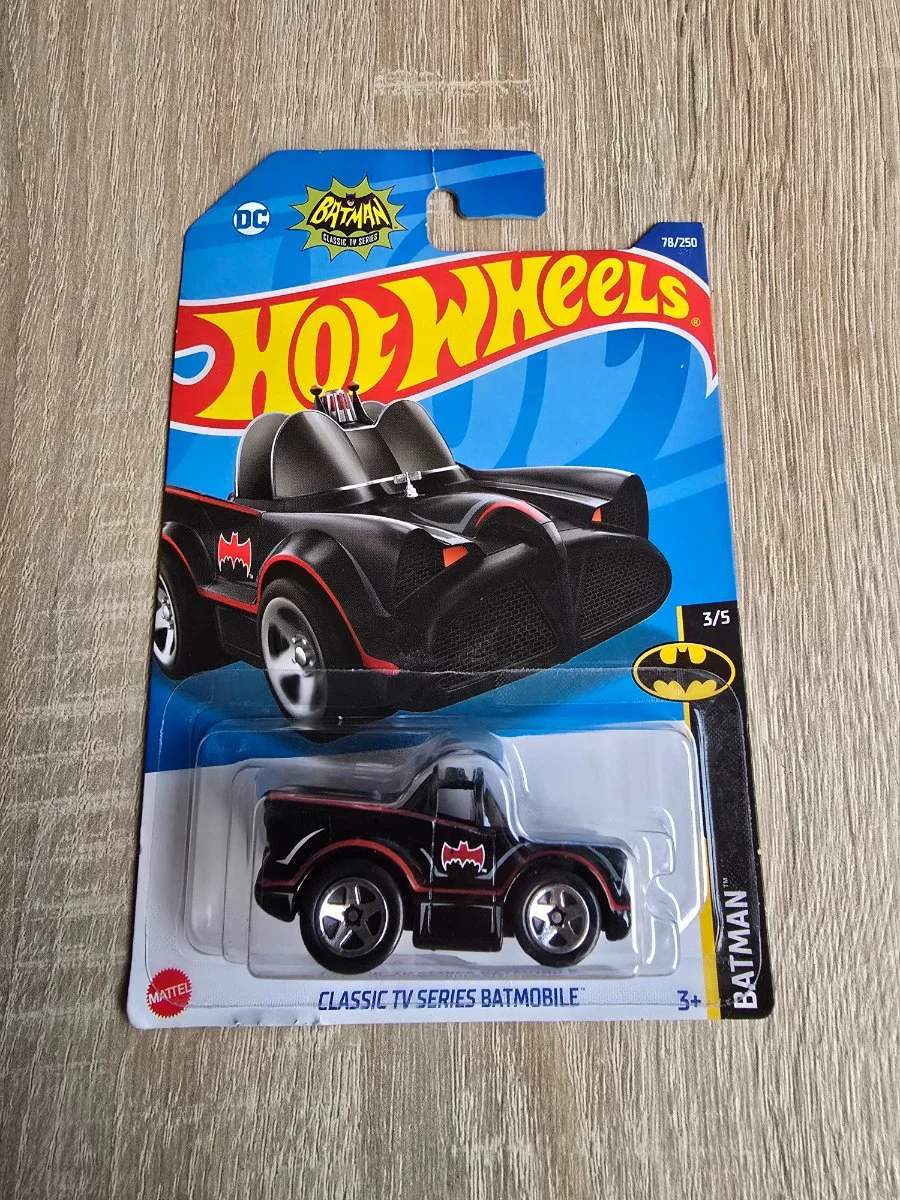 AutoArt Classic tv series batmobile 1:64