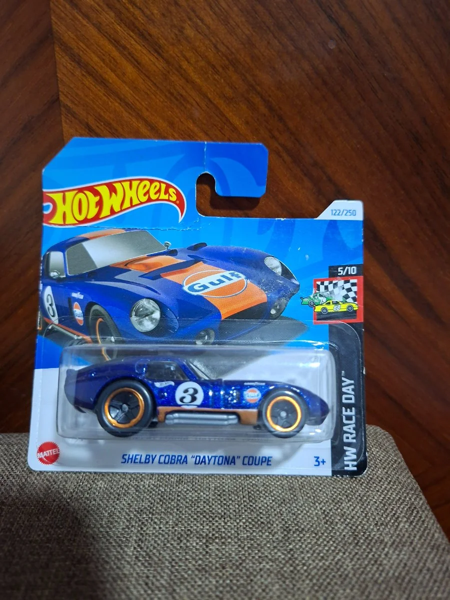 Hot Wheels Shelby Cobra Daytona Coupe 1:64