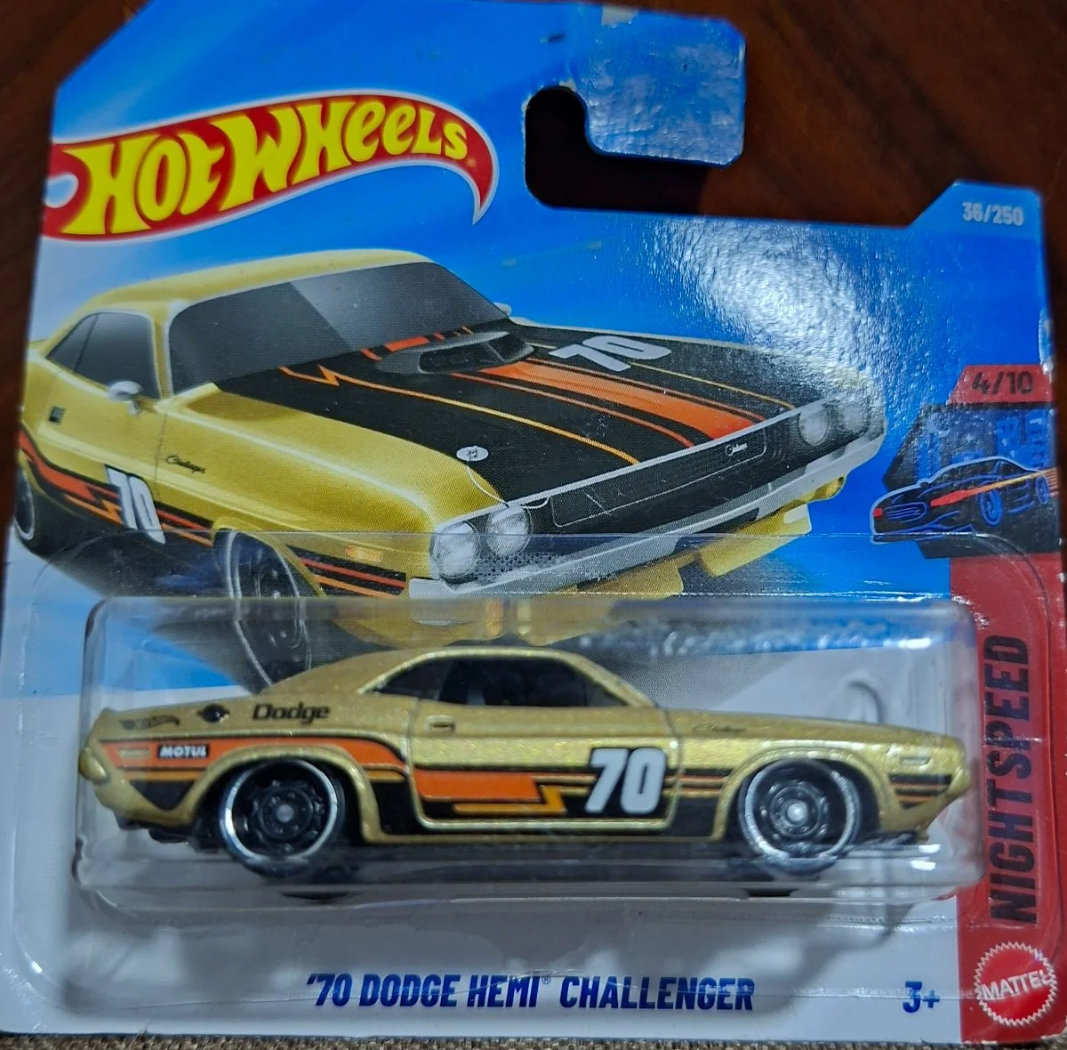 Hot Wheels '70 Dodge Hemi Challenger 1:64