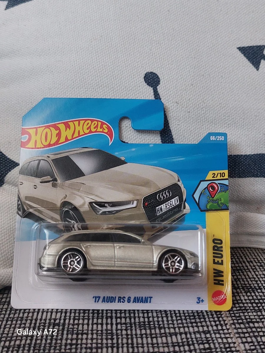Hot Wheels Audi RS 6 Avant 2017 1:64